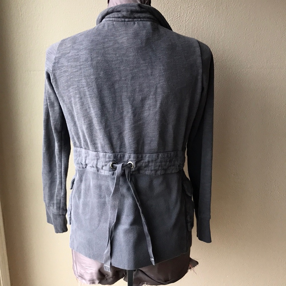 Element size small - Picture 3 of 3